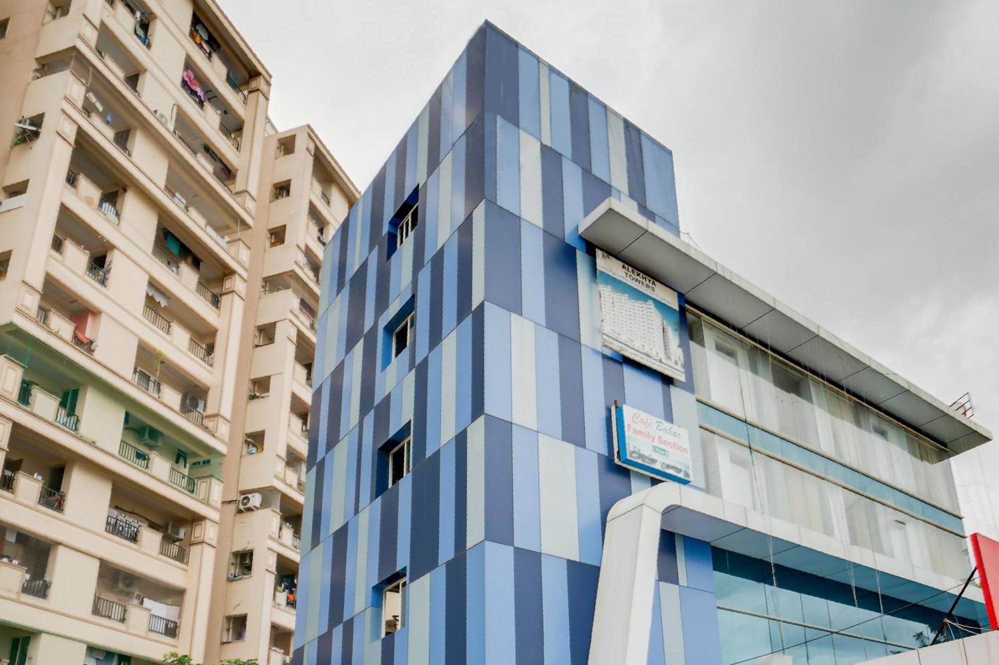 Hotel O Alekhya Residency Cafe Bahar Sururnagar Exteriör bild